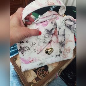 FLORAL LATTICE PRINT TOP HANDLE CROSSBODY BAG IN CHERRY BLOSSOM